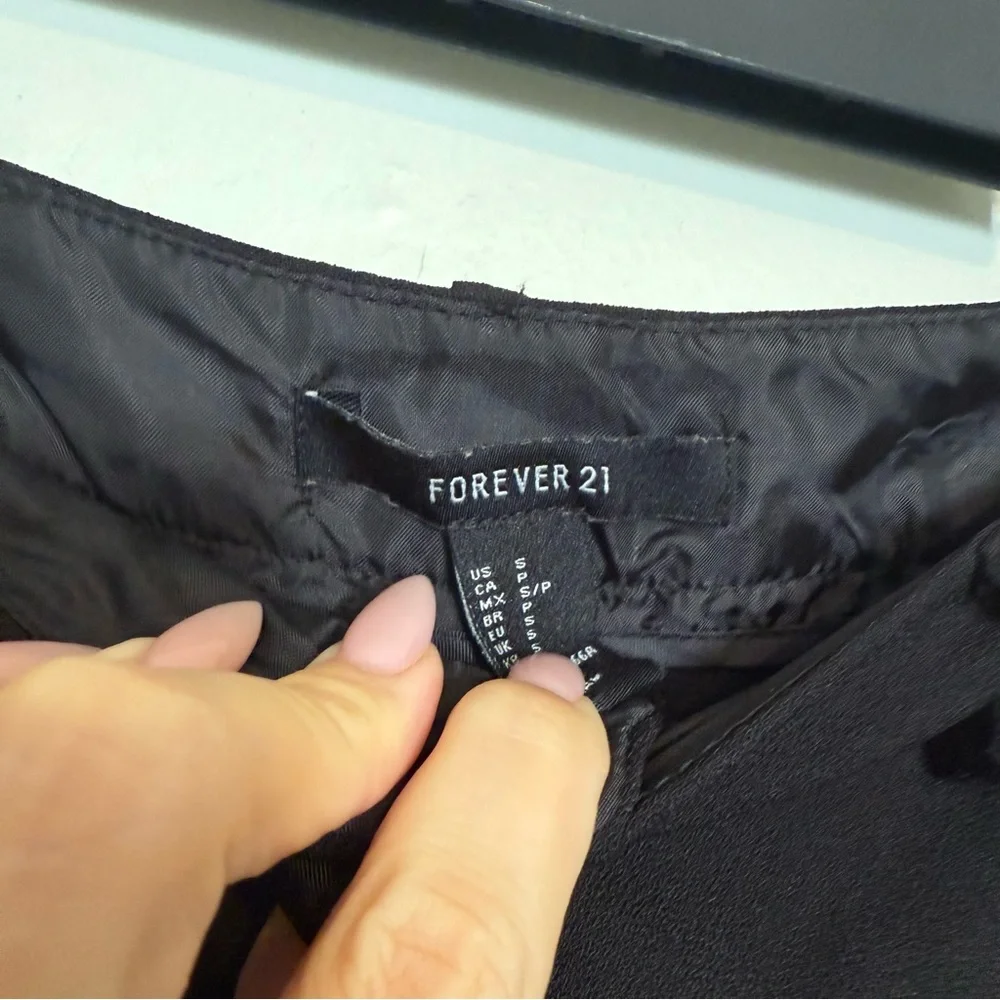 Forever 21 sleek black